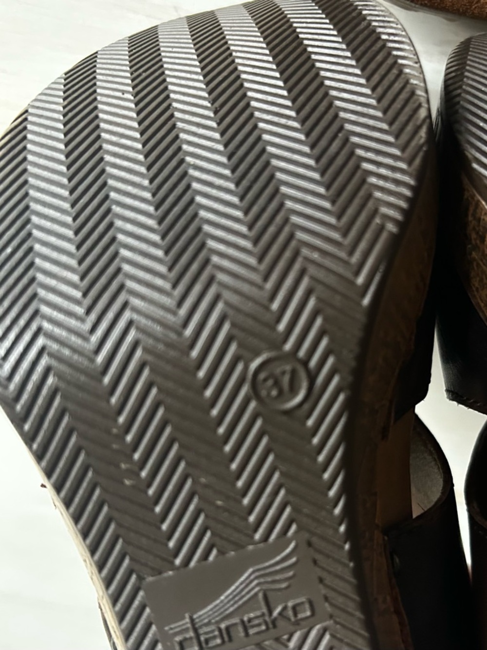 Dansko Riley heeled slingback clogs, size 37 (6.5-7). Dark brown leather upper. - Picture 5 of 9